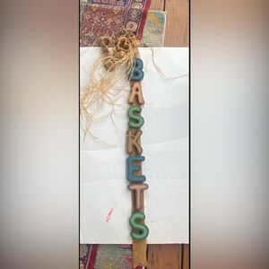 Vtg wooden BASKETS sign w mini hanging baskets approx 41” Longaberger lover EUC